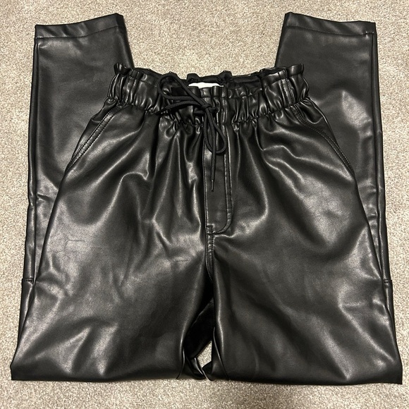 Abercrombie & Fitch Faux Leather Joggers Size XS - Picture 2 of 10